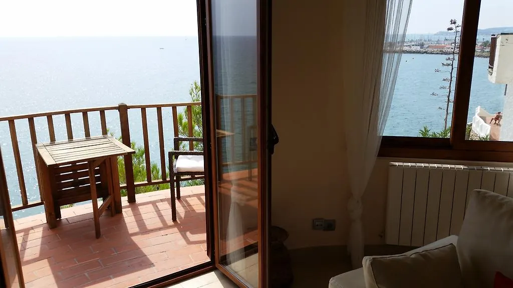 Sitges Balcony Pool & Seaside Apartment 0*,  İspanya